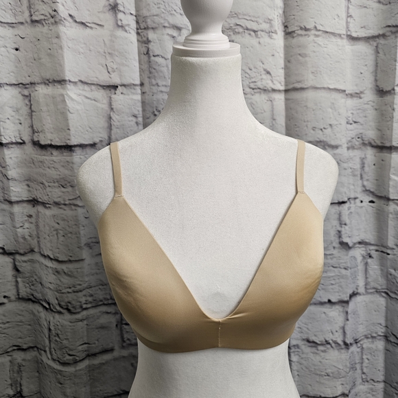 SKIMS Wireless Form T Shirt Bra In Sand Size 34D NWT - Picture 3 of 14